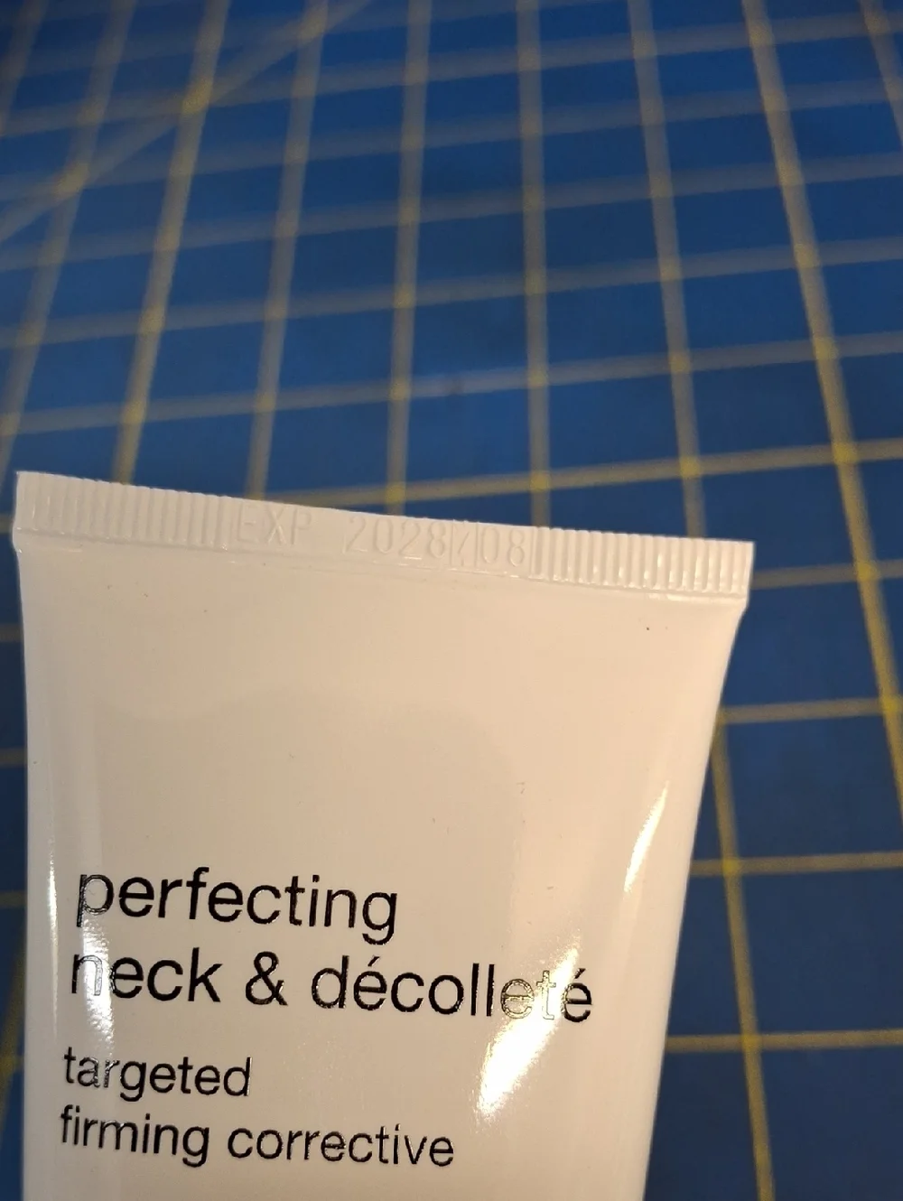 PCA Skin Perfecting Neck & Décolleté Cream 03 correct New Sealed Tube 85g